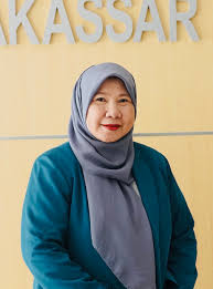 Dr. apt. Isriany Ismail, S.Si., M.Si.